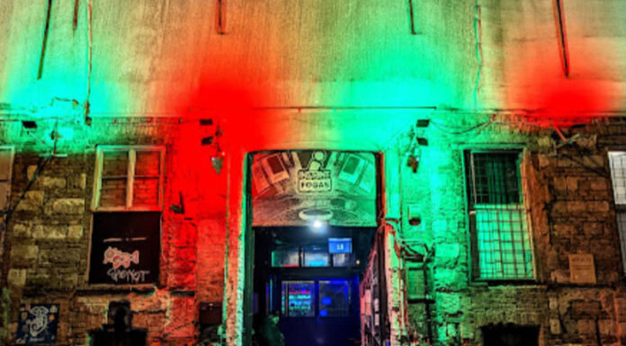Instant & Fogas Ház, ruin bar y algo más